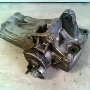 VW POLO VARIANT 97-01 Generátor tartó bak 1.4 i, 8 v bontott alkatrész Biztonságos vásárlás