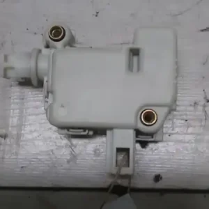 VW POLO V. 02-05 Csomagtérajtó központi zár motor bontott alkatrész Legjobb ár