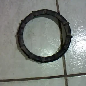 VW POLO IV. 99-02 üzemanyag szivattyú befogató műanyag anya bontott alkatrész Outlet