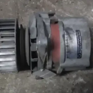 VW T2 Generátor.benzines bontott alkatrész Legjobb ár