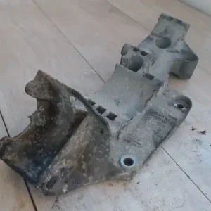 VW SHARAN 00-10 Generátor tartó bak bontott alkatrész Kihagyhatatlan ajánlat