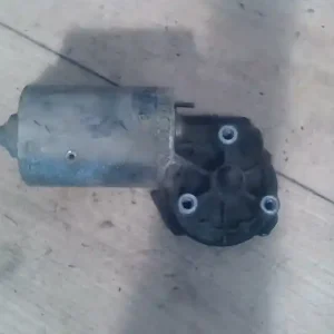 Kedvezmény VW T4 -96 Ablaktörlő motor első bontott alkatrész