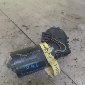 VW T4 -96 Ablaktörlő motor első bontott alkatrész Végkiárusítás