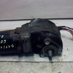 Utolsó esély VW VENTO Ablaktörlő motor első 6 vezetékesbontott alkatrész