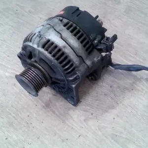 Kedvezményes ár VW VENTO Generátor.benzines 6bordás bontott alkatrész