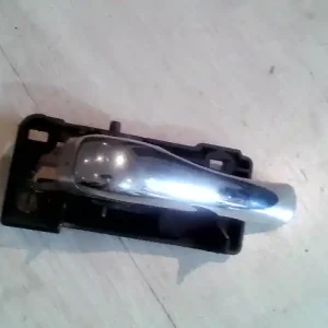 Újdonság ALFA ROMEO 147 00.10-04.10 Bal első belső kilincs 3 ajtósbontott alkatrész