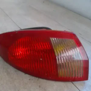 ALFA ROMEO 147 00.10-04.10 Bal külső hátsó lámpa 5 ajtós bontott alkatrész Szuper ajánlat