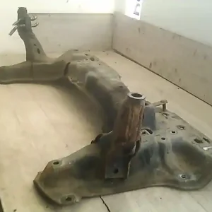 Végkiárusítás ALFA ROMEO 147 00.10-04.10 Első bölcső futóműtartó segédkeret 1.6i bontott alkatrész