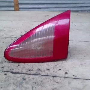 Azonnal elérhető ALFA ROMEO 147 00.10-04.10 Jobb belső hátsó lámpa 3 ajtós bontott alkatrész