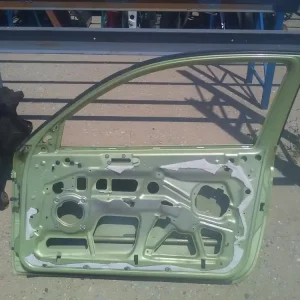 Nézd meg most ALFA ROMEO 147 00.10-04.10 Jobb első ajtó.3 ajtós bontott alkatrész