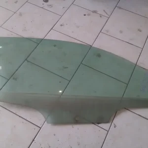 Vásárlói kedvenc ALFA ROMEO 147 00.10-04.10 Jobb első ajtóüveg 3 ajtós bontott alkatrész