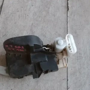 Vedd meg most ALFA ROMEO 147 00.10-04.10 Jobb hátsó ajtó zárszerkezet központi záras 5 ajtós bontott alkatrész