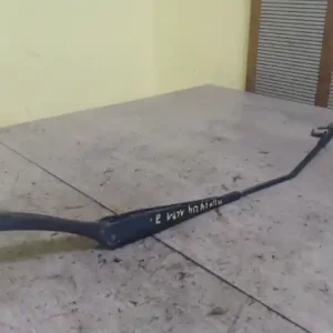 ALFA ROMEO 147 04.10-10.05 Ablaktörlő kar jobb első bontott alkatrész Szuper ajánlat