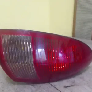 Ingyenes szállítás ALFA ROMEO 147 04.10-10.05 Bal hátsó lámpa 3 ajtós bontott alkatrész