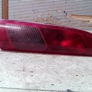 Vásárlói kedvenc ALFA ROMEO 156 Bal hátsó lámpa kombi kivitel bontott alkatrész