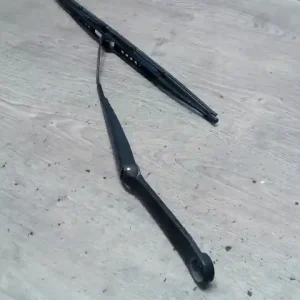 Kihagyhatatlan ajánlat ALFA ROMEO 156 Ablaktörlő kar jobb első kombi,benzin bontott alkatrész