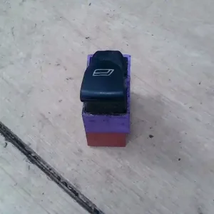 Kedvezményes ár ALFA ROMEO 156 97-03 Ablakemelő kapcsoló pozíció független bontott alkatrész