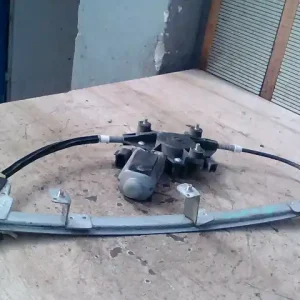 Ne maradj le ALFA ROMEO 156 97-03 Bal első ablakemelő szerkezet elektromos 4 ajtós bontott alkatrész