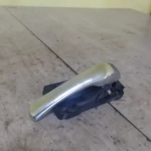 Ne maradj le ALFA ROMEO 156 97-03 Bal első belső kilincs 5 ajtós bontott alkatrész