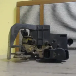 ALFA ROMEO 156 97-03 Jobb első ajtó zárszerkezet központizáras bontott alkatrész Utolsó esély