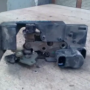 ALFA ROMEO 156 97-03 Jobb hátsó ajtó zárszerkezet központi záras bontott alkatrész Utolsó esély