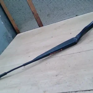 ALFA ROMEO Mito 2008.11.01- Ablaktörlő kar bal első bontott alkatrész Prémium