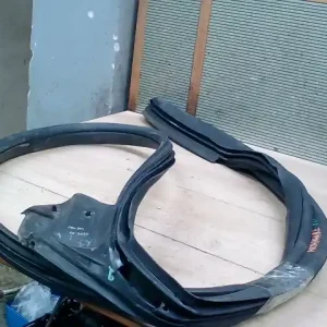 ALFA ROMEO Mito 2008.11.01- Bal első ajtó kéder gumi 3 ajtós bontott alkatrész Bestseller