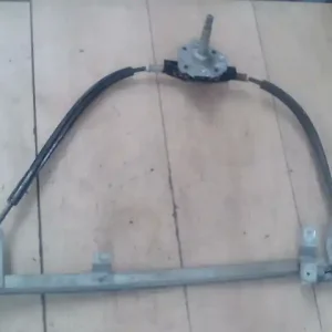 Népszerű AUDI 100 82-90 Bal első ablakemelő szerkezet mechanikus 4 ajtós bontott alkatrész