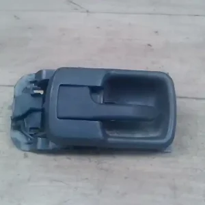 Nézd meg most AUDI 100 82-90 Bal hátsó belső kilincs 4 ajtós bontott alkatrész