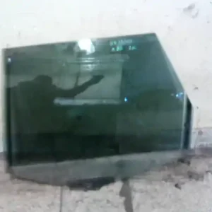 AUDI 100 90-94 Bal hátsó ajtóüveg zöld ( kombi) bontott alkatrész Gyors kiszállítás