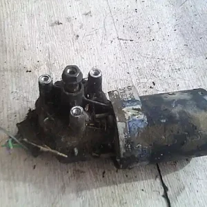 Különleges ajánlat AUDI 80 Ablaktörlő motor első bontott alkatrész