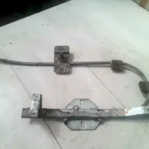 Ajánlat AUDI 80 78-86 Jobb hátsó ablakemelő szerkezet mechanikus 4 ajtósbontott alkatrész