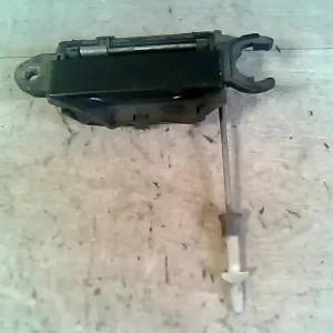 Kiárusítás AUDI 80 91-94 Bal első külső kilincs bontott alkatrész