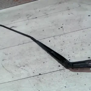 AUDI A3 96-00 Ablaktörlő kar jobb első bontott alkatrész Rendeld meg most