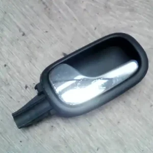 Olcsó AUDI A3 96-00 Bal hátsó belső kilincs bontott alkatrész