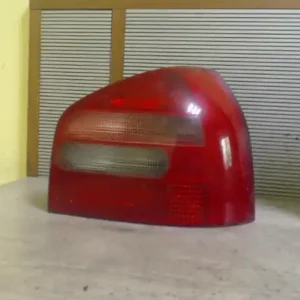 Olcsóbb AUDI A3 96-00 Jobb hátsó lámpa 3 ajtós bontott alkatrész