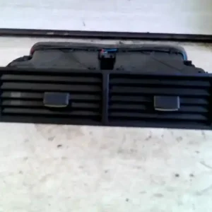 AUDI A4 05-08 Középső szellőző bontott alkatrész Vedd meg online