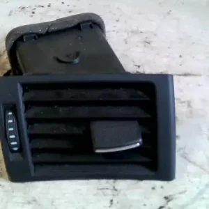 Vedd meg online AUDI A4 05-08 Szellőző jobb bontott alkatrész