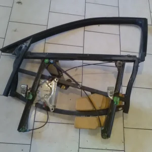 Különleges ajánlat AUDI A4 94-98 Bal első ablakemelő szerkezet elektromos kombi bontott alkatrész