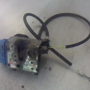 AUDI A4 94-98 Bal hátsó ajtó zárszerkezet központi záras 4 ajtósbontott alkatrész Legkelendőbb