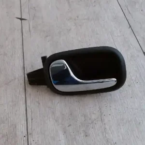 Kedvezményes ár AUDI A4 94-98 Bal hátsó belső kilincs 5 ajtós bontott alkatrész