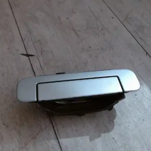 Korlátozott ajánlat AUDI A4 94-98 Bal hátsó külső kilincs 5 ajtós bontott alkatrész