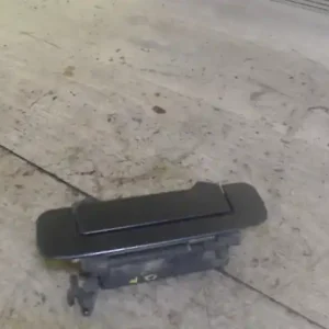 AUDI A4 94-98 Bal hátsó külső kilincs 4 ajtós, sedan bontott alkatrész Vedd meg most