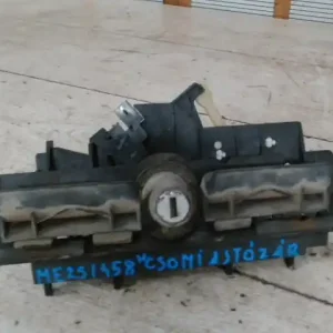 Szezonális akció AUDI A4 94-98 Csomagtér ajtó zárszerkezet kombi kivitel bontott alkatrész