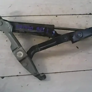 AUDI A4 94-98 Csomagtérajtó jobb ajtózsanér4 ajtós bontott alkatrész Rendeld meg most