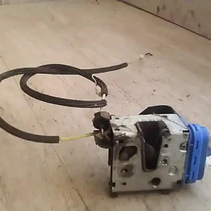 Legnépszerűbb AUDI A4 94-98 Jobb hátsó ajtó zárszerkezet központi záras bontott alkatrész