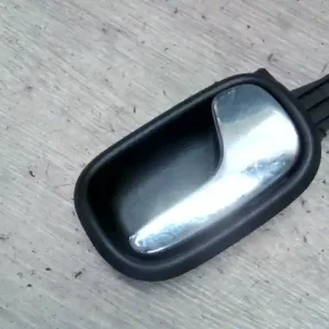 Gyors kiszállítás AUDI A4 94-98 Jobb hátsó belső kilincs 4 ajtós bontott alkatrész