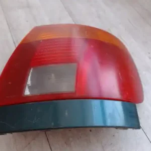Alacsony ár AUDI A4 94-98 Jobb hátsó lámpa 5 ajtós bontott alkatrész