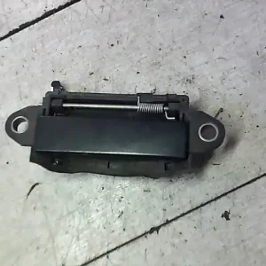 Vedd meg most AUDI A4 94-98 Jobb hátsó külső kilincs bontott alkatrész