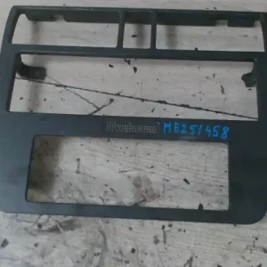 Szezonális akció AUDI A4 94-98 Középkonzol keret bontott alkatrész